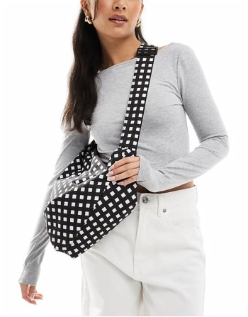 XL bumbag in black and white print