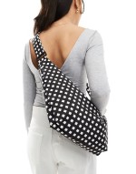 XL bumbag in black and white print