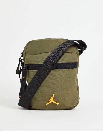 Air flight bag in khaki