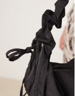 ruched 2in1 sling bag in back
