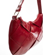 woven shoulder bag in burgundy