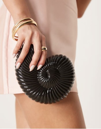 ammonite hardcase clutch bag with detatchable chain strap in black