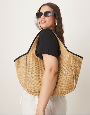straw tote bag with pipping in natural